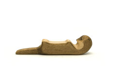 Otter liegend